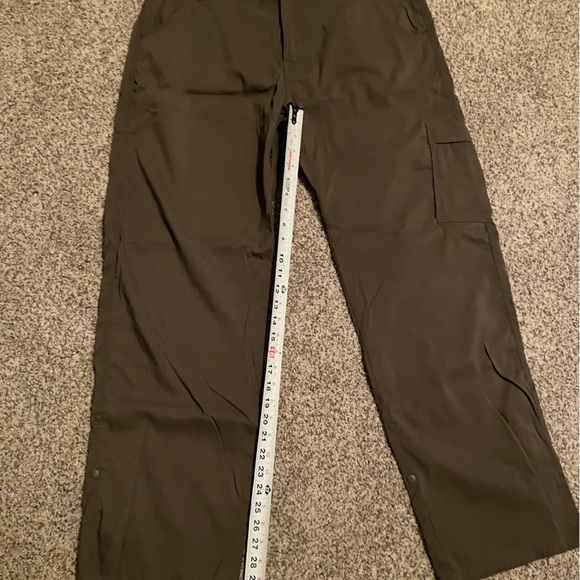 Prana Zion pants. Great condition left side leg pocket built in waist adjustment - Picture 3 of 5